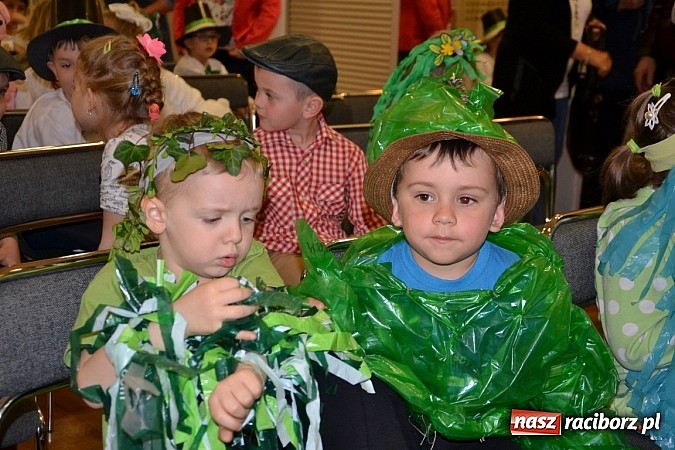 Zdjęcie w galerii na portalu naszraciborz.pl: XXIII Międzynarodowy Przegląd Teatrzyków Przedszkolnych w Tworkowie - FOTOREPORTAŻ wiadomości z regionu