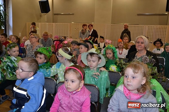 Zdjęcie w galerii na portalu naszraciborz.pl: XXIII Międzynarodowy Przegląd Teatrzyków Przedszkolnych w Tworkowie - FOTOREPORTAŻ wiadomości z regionu