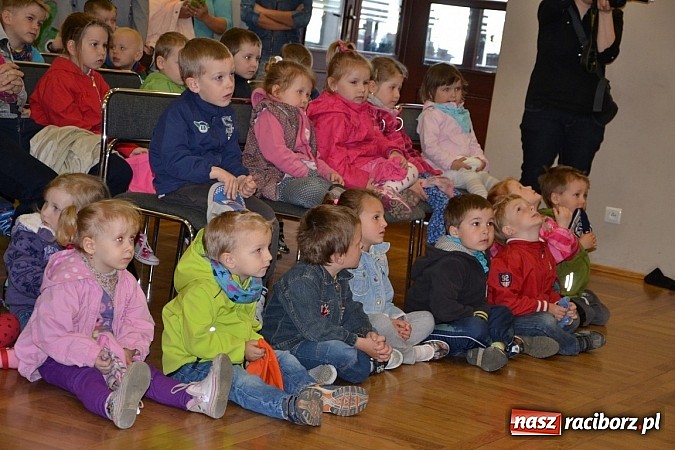 Zdjęcie w galerii na portalu naszraciborz.pl: XXIII Międzynarodowy Przegląd Teatrzyków Przedszkolnych w Tworkowie - FOTOREPORTAŻ wiadomości z regionu