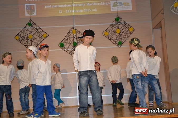 Zdjęcie w galerii na portalu naszraciborz.pl: XXIII Międzynarodowy Przegląd Teatrzyków Przedszkolnych w Tworkowie - FOTOREPORTAŻ wiadomości z regionu