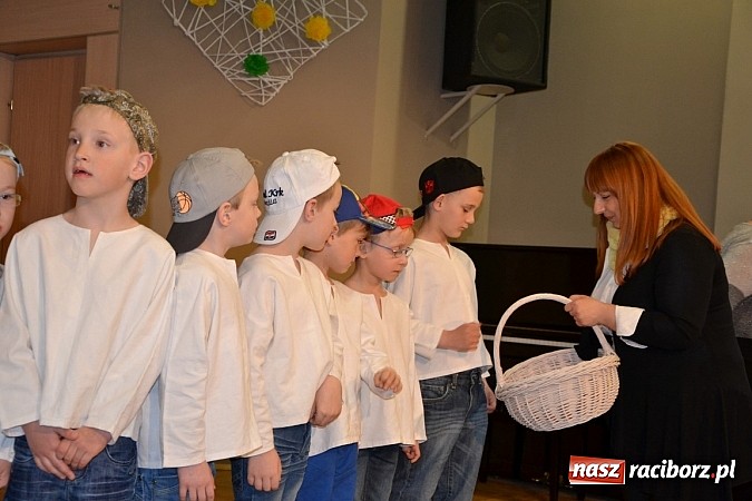 Zdjęcie w galerii na portalu naszraciborz.pl: XXIII Międzynarodowy Przegląd Teatrzyków Przedszkolnych w Tworkowie - FOTOREPORTAŻ wiadomości z regionu