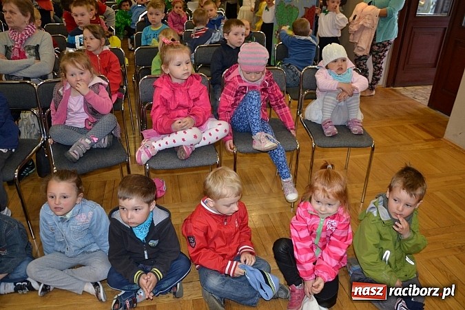 Zdjęcie w galerii na portalu naszraciborz.pl: XXIII Międzynarodowy Przegląd Teatrzyków Przedszkolnych w Tworkowie - FOTOREPORTAŻ wiadomości z regionu