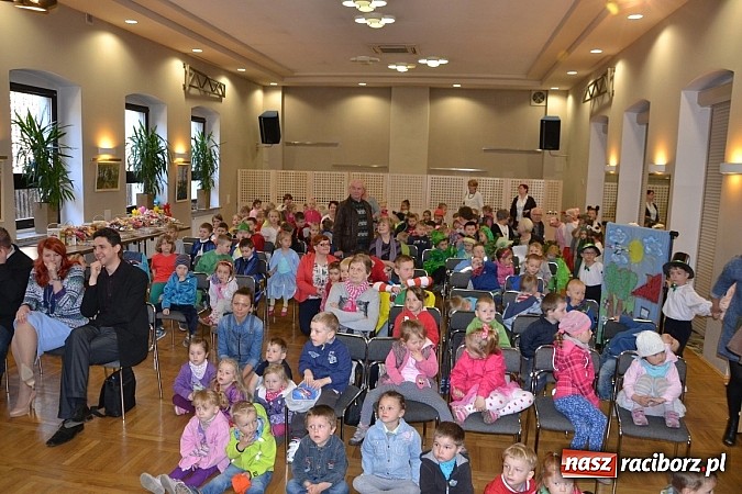 Zdjęcie w galerii na portalu naszraciborz.pl: XXIII Międzynarodowy Przegląd Teatrzyków Przedszkolnych w Tworkowie - FOTOREPORTAŻ wiadomości z regionu