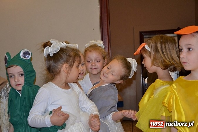 Zdjęcie w galerii na portalu naszraciborz.pl: XXIII Międzynarodowy Przegląd Teatrzyków Przedszkolnych w Tworkowie - FOTOREPORTAŻ wiadomości z regionu