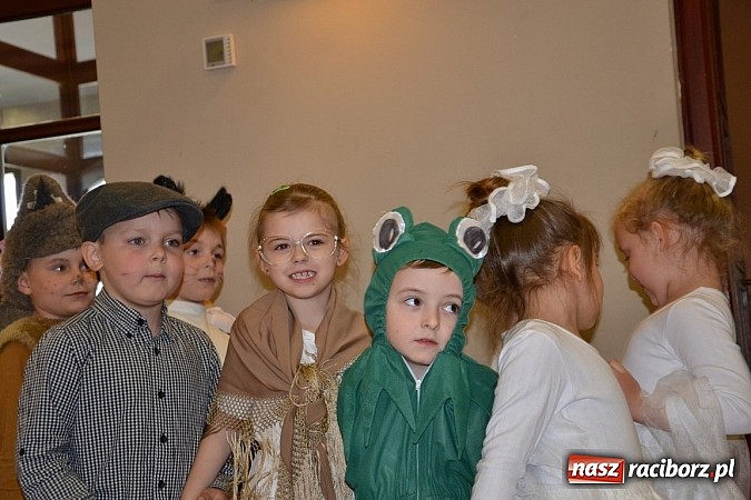 Zdjęcie w galerii na portalu naszraciborz.pl: XXIII Międzynarodowy Przegląd Teatrzyków Przedszkolnych w Tworkowie - FOTOREPORTAŻ wiadomości z regionu