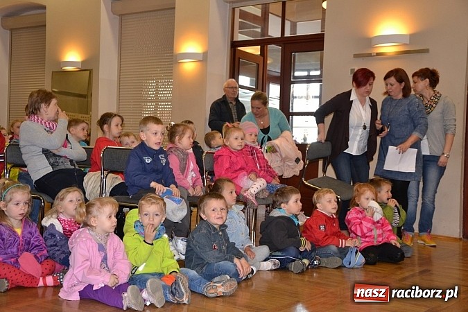 Zdjęcie w galerii na portalu naszraciborz.pl: XXIII Międzynarodowy Przegląd Teatrzyków Przedszkolnych w Tworkowie - FOTOREPORTAŻ wiadomości z regionu
