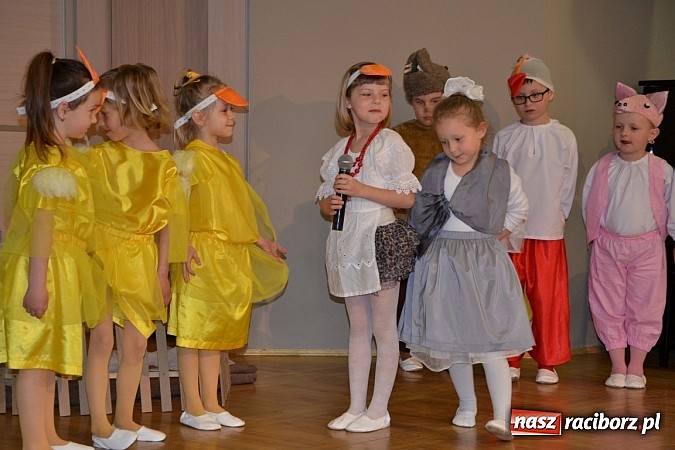 Zdjęcie w galerii na portalu naszraciborz.pl: XXIII Międzynarodowy Przegląd Teatrzyków Przedszkolnych w Tworkowie - FOTOREPORTAŻ wiadomości z regionu