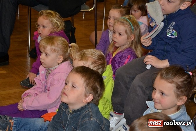 Zdjęcie w galerii na portalu naszraciborz.pl: XXIII Międzynarodowy Przegląd Teatrzyków Przedszkolnych w Tworkowie - FOTOREPORTAŻ wiadomości z regionu