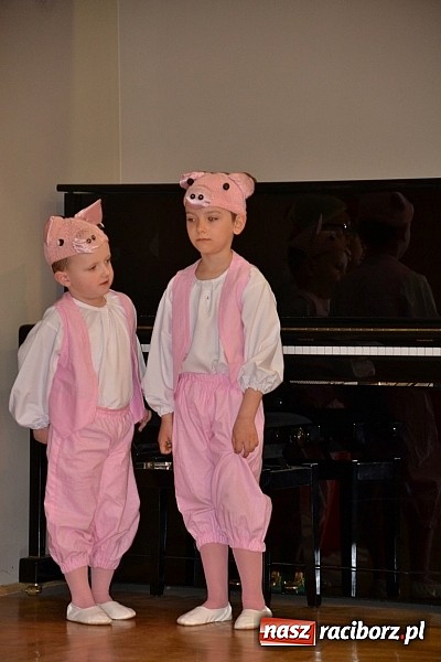 Zdjęcie w galerii na portalu naszraciborz.pl: XXIII Międzynarodowy Przegląd Teatrzyków Przedszkolnych w Tworkowie - FOTOREPORTAŻ wiadomości z regionu