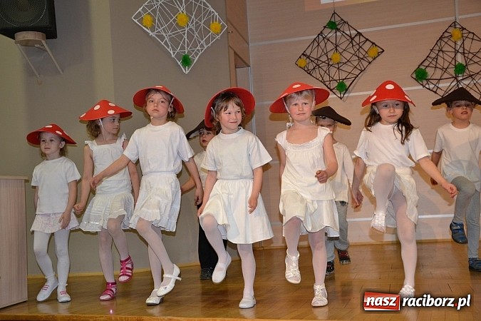 Zdjęcie w galerii na portalu naszraciborz.pl: XXIII Międzynarodowy Przegląd Teatrzyków Przedszkolnych w Tworkowie - FOTOREPORTAŻ wiadomości z regionu
