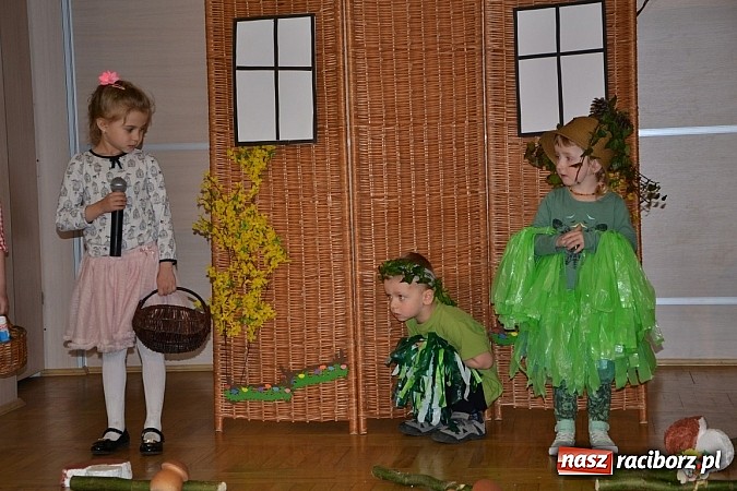 Zdjęcie w galerii na portalu naszraciborz.pl: XXIII Międzynarodowy Przegląd Teatrzyków Przedszkolnych w Tworkowie - FOTOREPORTAŻ wiadomości z regionu