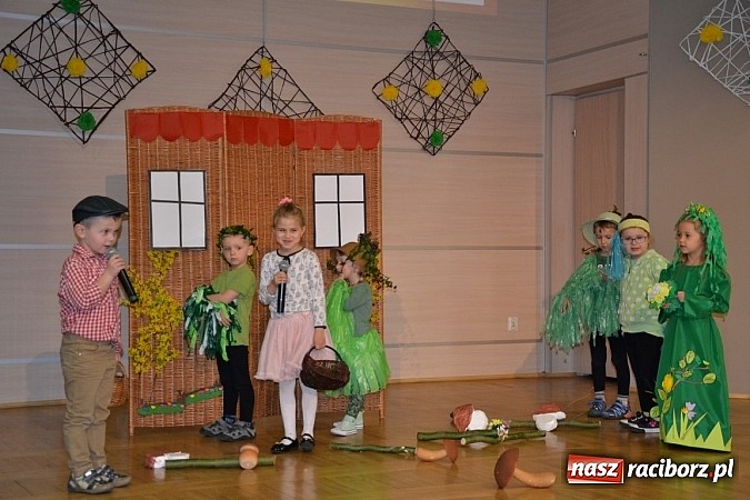 Zdjęcie w galerii na portalu naszraciborz.pl: XXIII Międzynarodowy Przegląd Teatrzyków Przedszkolnych w Tworkowie - FOTOREPORTAŻ wiadomości z regionu