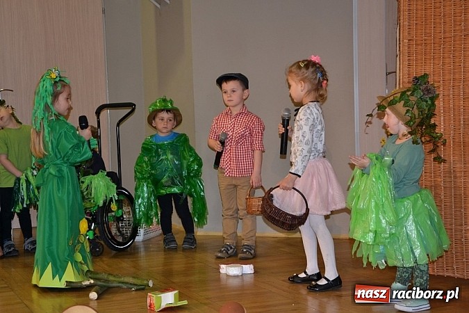Zdjęcie w galerii na portalu naszraciborz.pl: XXIII Międzynarodowy Przegląd Teatrzyków Przedszkolnych w Tworkowie - FOTOREPORTAŻ wiadomości z regionu