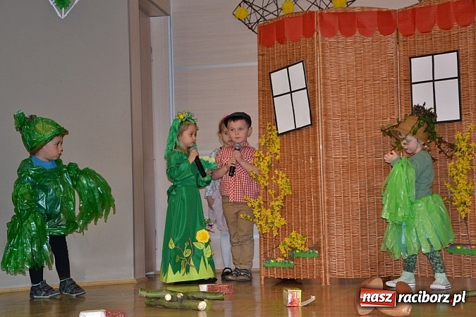 Zdjęcie w galerii na portalu naszraciborz.pl: XXIII Międzynarodowy Przegląd Teatrzyków Przedszkolnych w Tworkowie - FOTOREPORTAŻ wiadomości z regionu