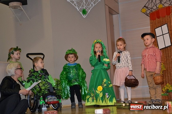 Zdjęcie w galerii na portalu naszraciborz.pl: XXIII Międzynarodowy Przegląd Teatrzyków Przedszkolnych w Tworkowie - FOTOREPORTAŻ wiadomości z regionu