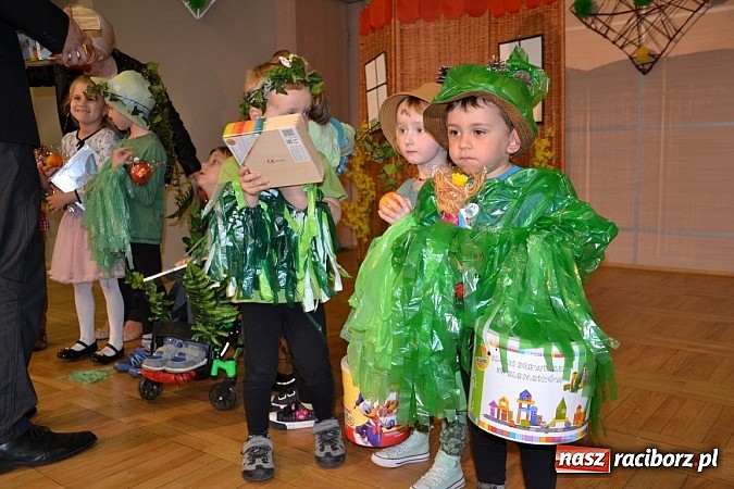 Zdjęcie w galerii na portalu naszraciborz.pl: XXIII Międzynarodowy Przegląd Teatrzyków Przedszkolnych w Tworkowie - FOTOREPORTAŻ wiadomości z regionu