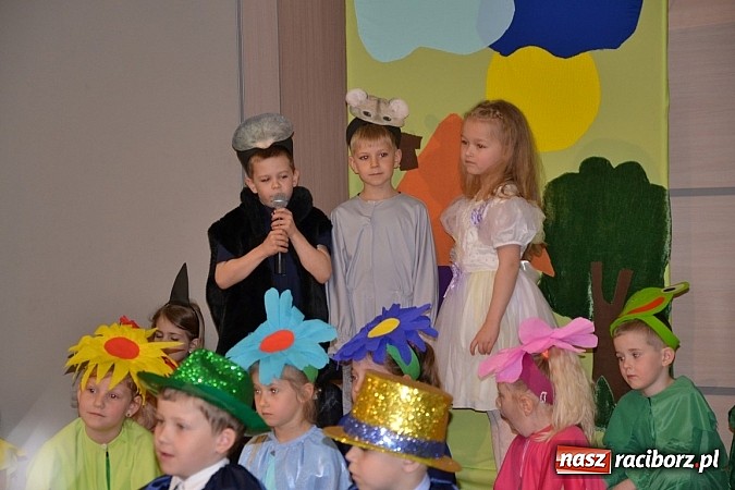 Zdjęcie w galerii na portalu naszraciborz.pl: XXIII Międzynarodowy Przegląd Teatrzyków Przedszkolnych w Tworkowie - FOTOREPORTAŻ wiadomości z regionu