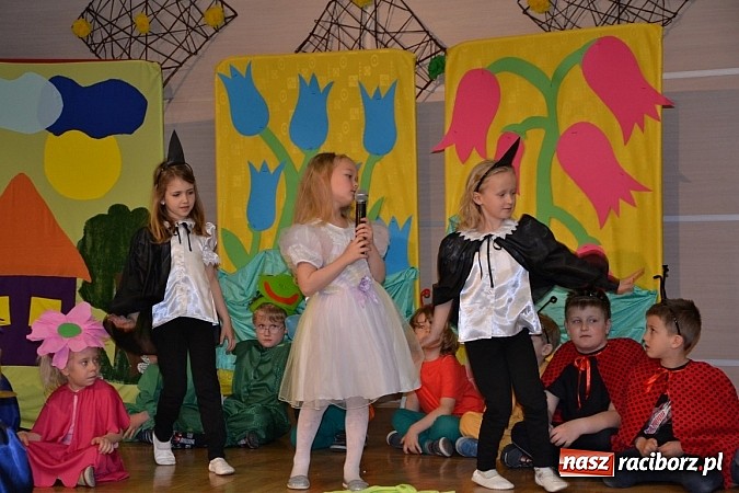 Zdjęcie w galerii na portalu naszraciborz.pl: XXIII Międzynarodowy Przegląd Teatrzyków Przedszkolnych w Tworkowie - FOTOREPORTAŻ wiadomości z regionu