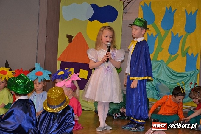 Zdjęcie w galerii na portalu naszraciborz.pl: XXIII Międzynarodowy Przegląd Teatrzyków Przedszkolnych w Tworkowie - FOTOREPORTAŻ wiadomości z regionu