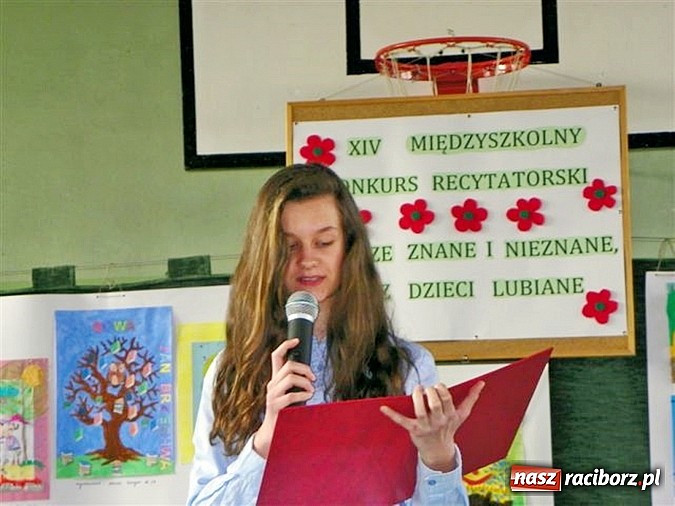 Zdjęcie w galerii na portalu naszraciborz.pl: O wesołym Maćku, co słodycze wcina – czyli wiersze znane i nieznane w szkole w Rudach  wiadomości z regionu