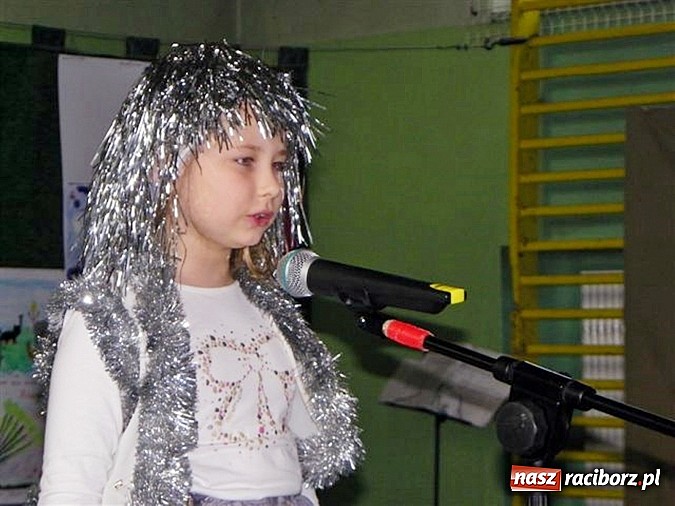 Zdjęcie w galerii na portalu naszraciborz.pl: O wesołym Maćku, co słodycze wcina – czyli wiersze znane i nieznane w szkole w Rudach  wiadomości z regionu