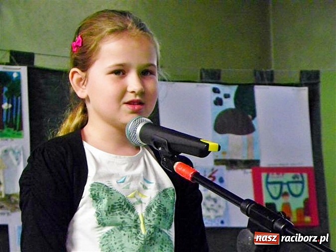 Zdjęcie w galerii na portalu naszraciborz.pl: O wesołym Maćku, co słodycze wcina – czyli wiersze znane i nieznane w szkole w Rudach  wiadomości z regionu