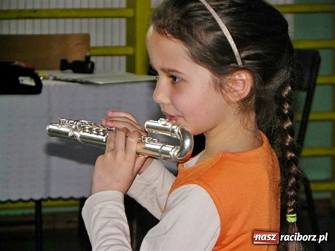 Zdjęcie w galerii na portalu naszraciborz.pl: O wesołym Maćku, co słodycze wcina – czyli wiersze znane i nieznane w szkole w Rudach  wiadomości z regionu