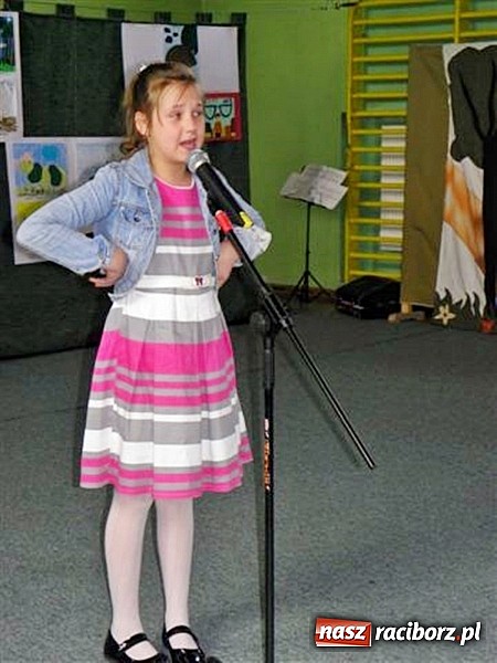 Zdjęcie w galerii na portalu naszraciborz.pl: O wesołym Maćku, co słodycze wcina – czyli wiersze znane i nieznane w szkole w Rudach  wiadomości z regionu