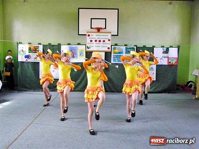 Zdjęcie w galerii na portalu naszraciborz.pl: O wesołym Maćku, co słodycze wcina – czyli wiersze znane i nieznane w szkole w Rudach  wiadomości z regionu