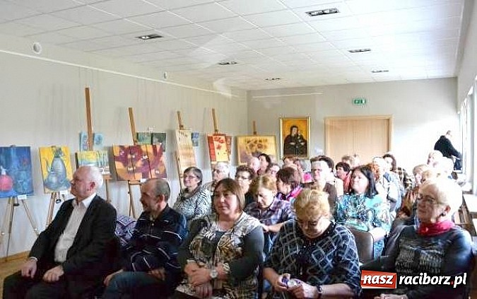 Zdjęcie w galerii na portalu naszraciborz.pl: Wernisaż w nowej sali MOKSiR w Kuźni Raciborskiej wiadomości z regionu