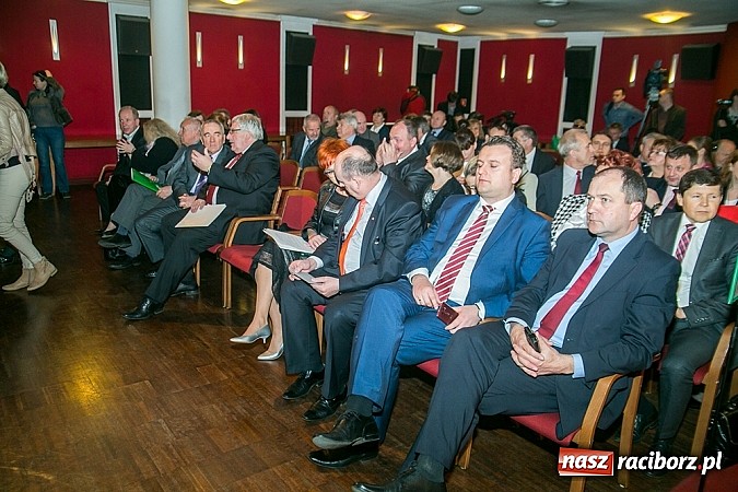 Zdjęcie w galerii na portalu naszraciborz.pl: Fundusz rozdał Zielone Czeki 2015 wiadomości z regionu