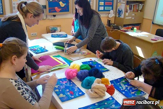 Zdjęcie w galerii na portalu naszraciborz.pl: Kolorowa wiosna w Zespole Szkół Specjalnych w Raciborzu wiadomości z regionu