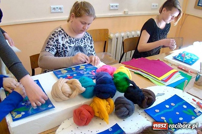 Zdjęcie w galerii na portalu naszraciborz.pl: Kolorowa wiosna w Zespole Szkół Specjalnych w Raciborzu wiadomości z regionu