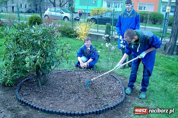 Zdjęcie w galerii na portalu naszraciborz.pl: Kolorowa wiosna w Zespole Szkół Specjalnych w Raciborzu wiadomości z regionu