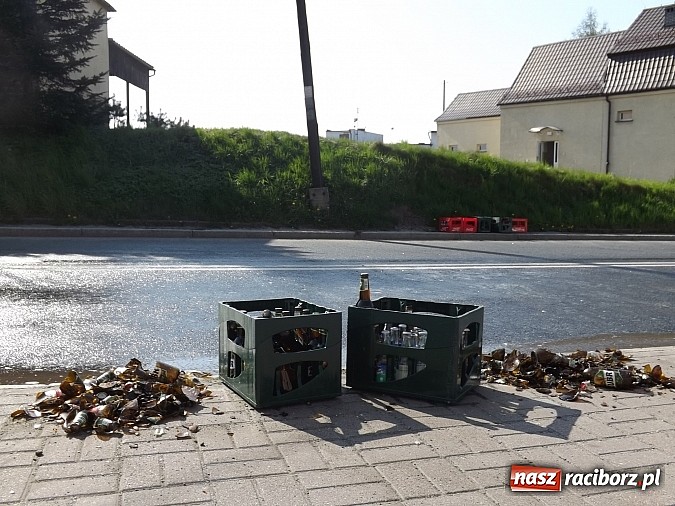 Zdjęcie w galerii na portalu naszraciborz.pl: Piwo popłynęło ulicą Kozielską! wiadomości z regionu