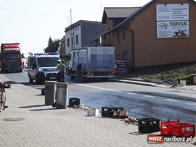 Zdjęcie w galerii na portalu naszraciborz.pl: Piwo popłynęło ulicą Kozielską! wiadomości z regionu