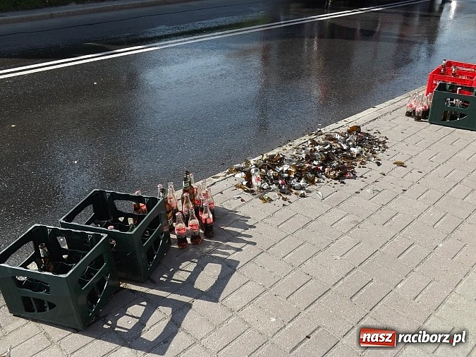 Zdjęcie w galerii na portalu naszraciborz.pl: Piwo popłynęło ulicą Kozielską! wiadomości z regionu