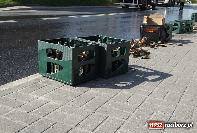 Zdjęcie w galerii na portalu naszraciborz.pl: Piwo popłynęło ulicą Kozielską! wiadomości z regionu