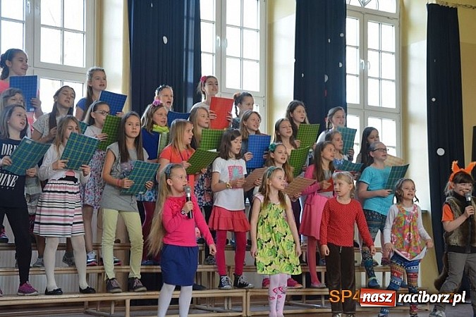 Zdjęcie w galerii na portalu naszraciborz.pl: Z energią zmieńmy źródła - Dzień Ziemi w SP4  wiadomości z regionu