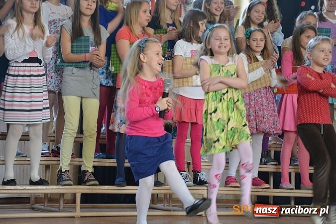 Zdjęcie w galerii na portalu naszraciborz.pl: Z energią zmieńmy źródła - Dzień Ziemi w SP4  wiadomości z regionu