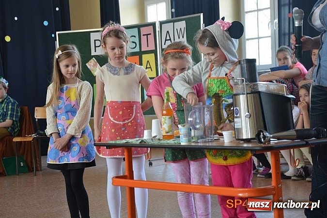 Zdjęcie w galerii na portalu naszraciborz.pl: Z energią zmieńmy źródła - Dzień Ziemi w SP4  wiadomości z regionu