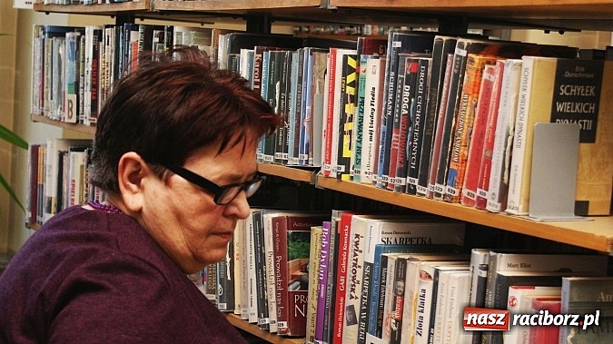 Zdjęcie w galerii na portalu naszraciborz.pl: Jeść przyzwoicie, czyli kolejne spotkanie Dyskusyjnego Klubu Książki  wiadomości z regionu