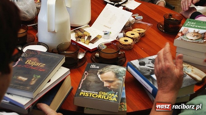 Zdjęcie w galerii na portalu naszraciborz.pl: Jeść przyzwoicie, czyli kolejne spotkanie Dyskusyjnego Klubu Książki  wiadomości z regionu