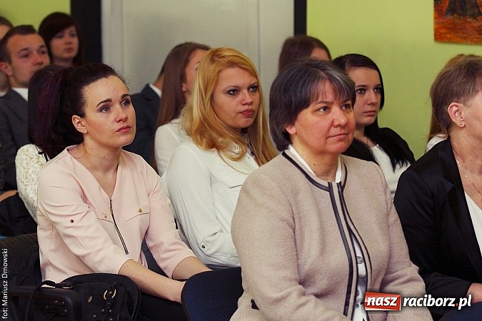 Zdjęcie w galerii na portalu naszraciborz.pl: Maturzyści z ZSZ zakończyli rok szkolny w MDK wiadomości z regionu