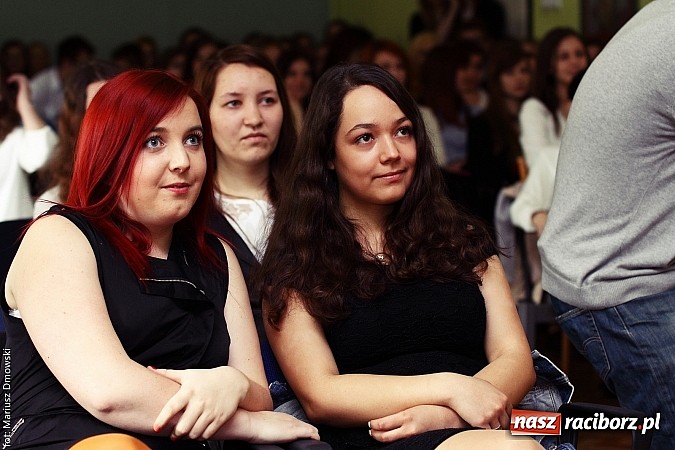 Zdjęcie w galerii na portalu naszraciborz.pl: Maturzyści z ZSZ zakończyli rok szkolny w MDK wiadomości z regionu