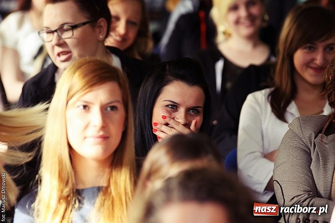 Zdjęcie w galerii na portalu naszraciborz.pl: Maturzyści z ZSZ zakończyli rok szkolny w MDK wiadomości z regionu