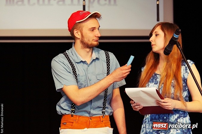 Zdjęcie w galerii na portalu naszraciborz.pl: Maturzyści z ZSZ zakończyli rok szkolny w MDK wiadomości z regionu