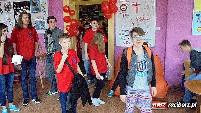 Zdjęcie w galerii na portalu naszraciborz.pl: Otwarcie wyremontowanej świetlicy i Dni Otwarte w Gimnazjum nr 5  wiadomości z regionu