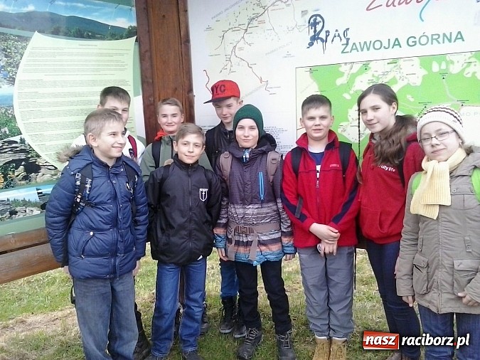 Zdjęcie w galerii na portalu naszraciborz.pl: Uczniowie z Nędzy z misją - przyroda w Babiogórskim Parku Narodowym  wiadomości z regionu