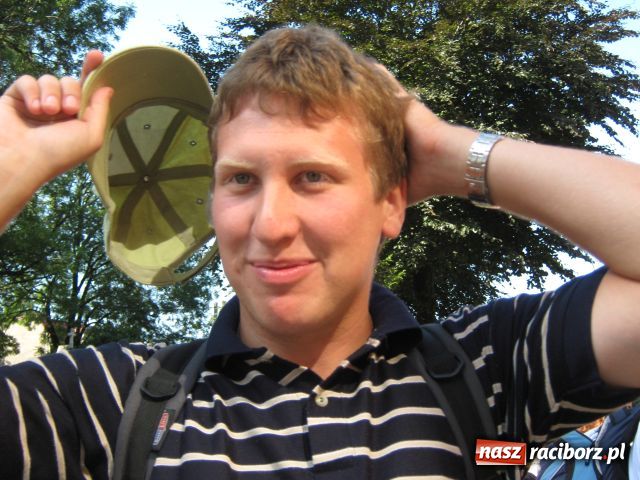 Zdjęcie w galerii na portalu naszraciborz.pl: Bracia i siostry idą do Częstochowy wiadomości z regionu